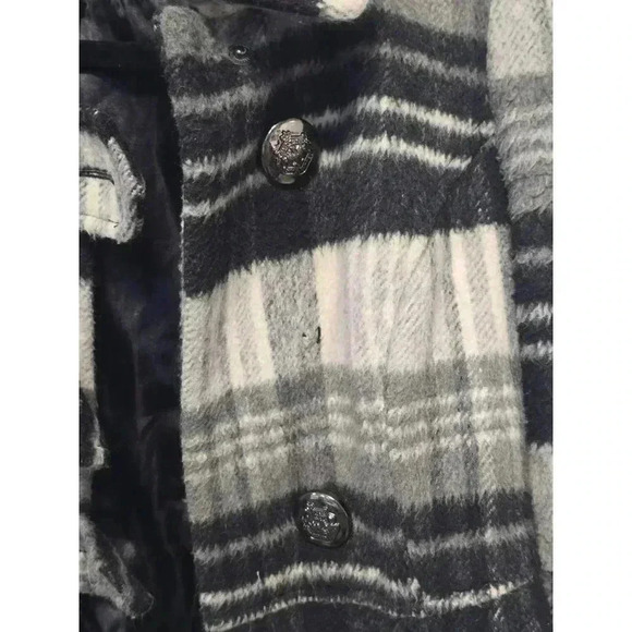 Women's Pink Envelope Coat M Black &‎ White missing button and very small stain - Picture 3 of 7